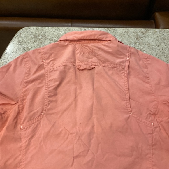 Columbia Salmon Colored Titanium Sports Shirt Size Small - Picture 6 of 9